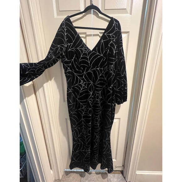 Collectif x Modcloth | Spinning in Style Spiderwebs Maxi Dress size 16 NWT - Picture 4 of 6